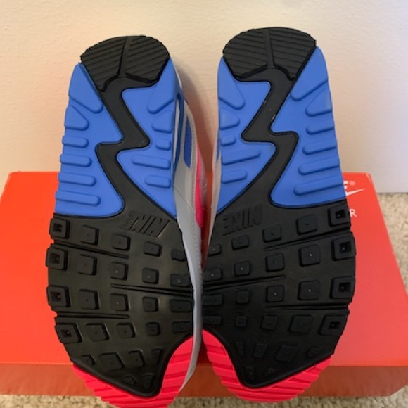 New Nike Air Max “Hot Coral” - Picture 6 of 7